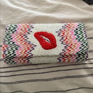 Tianaony Beaded Clutch with Red Lips Design